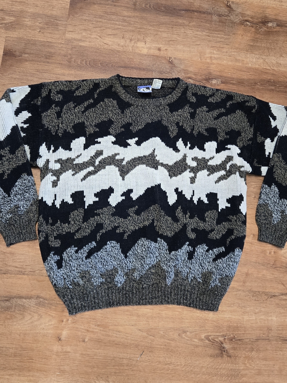 Vintage Todays News Mens Crewneck Sweater Black, White, Gray Pattern Extra large